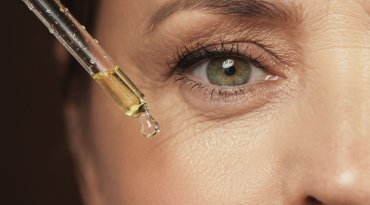 The Beauty of Facial Oils: Unlocking Their Benefits
